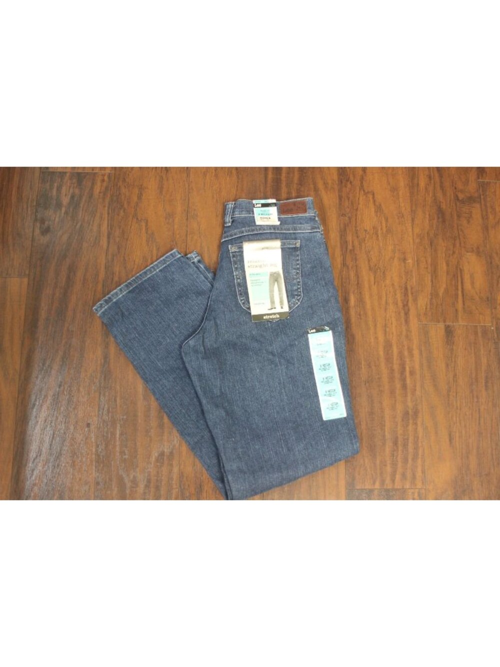 Lee Womens Relaxed Fit Straight Leg Stretch Jeans Size 8 Medium At The Waist NWT
